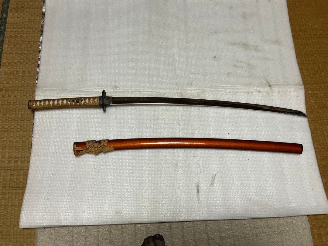 模造刀二本組　布付き　刀立て無し【中古品　完全な模造刀となります】。