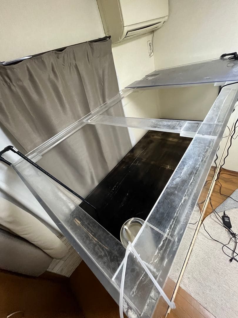 大型アクリル水槽 横幅200cm縦75 奥行100 自宅まで引取り可能な方限定