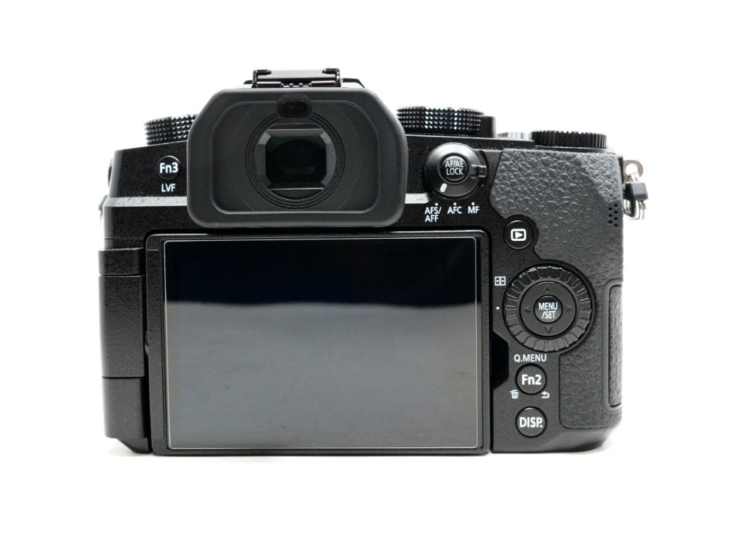 1456ショット　Panasonic LUMIX G99D ボディ＋グリップ美品