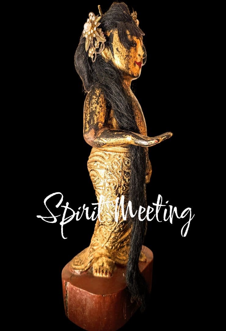 ミャンマー　ナッちゃん　100歳　ナット　精霊信仰　女性霊供養　　呪物