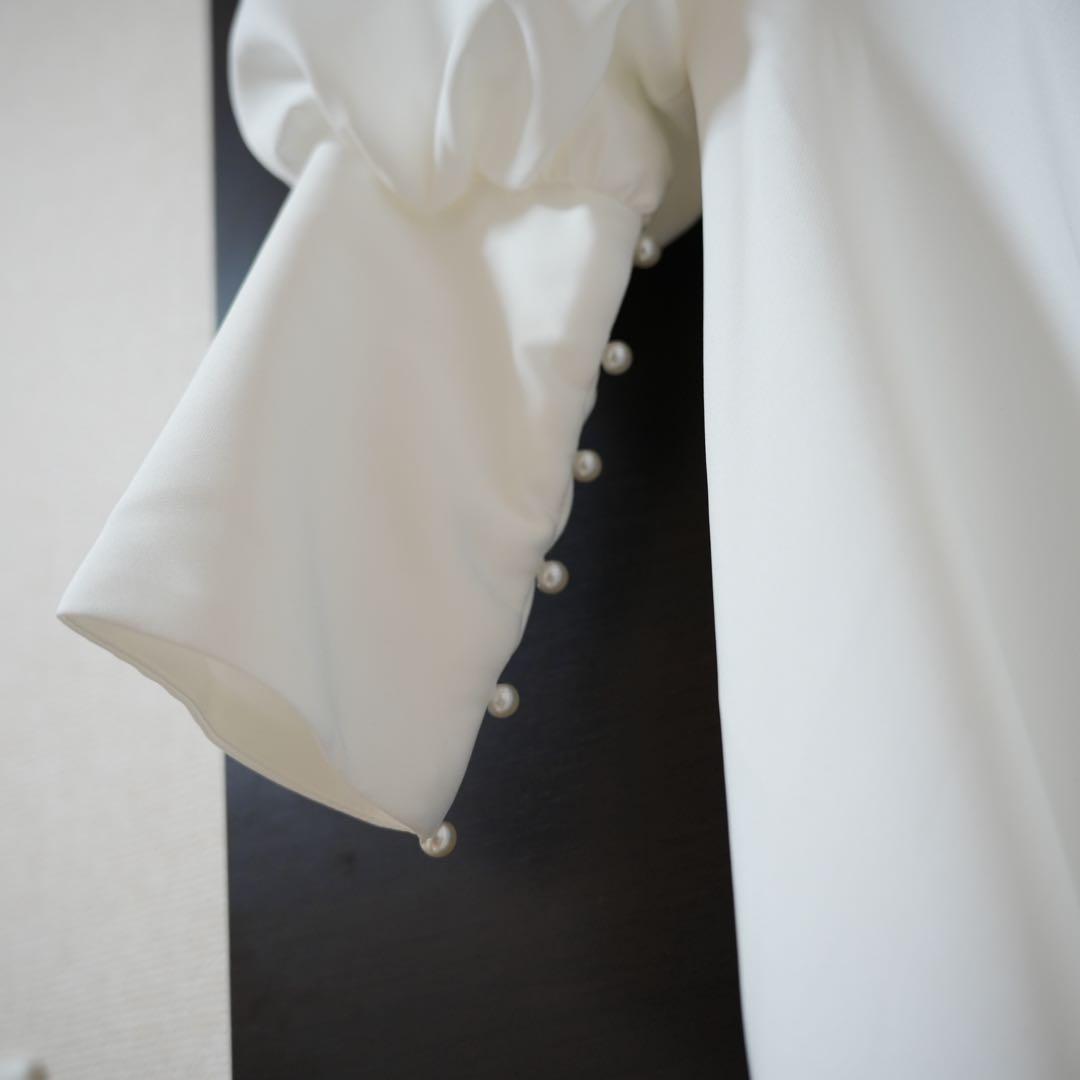 レトロ風ウェディングドレス(袖あり)