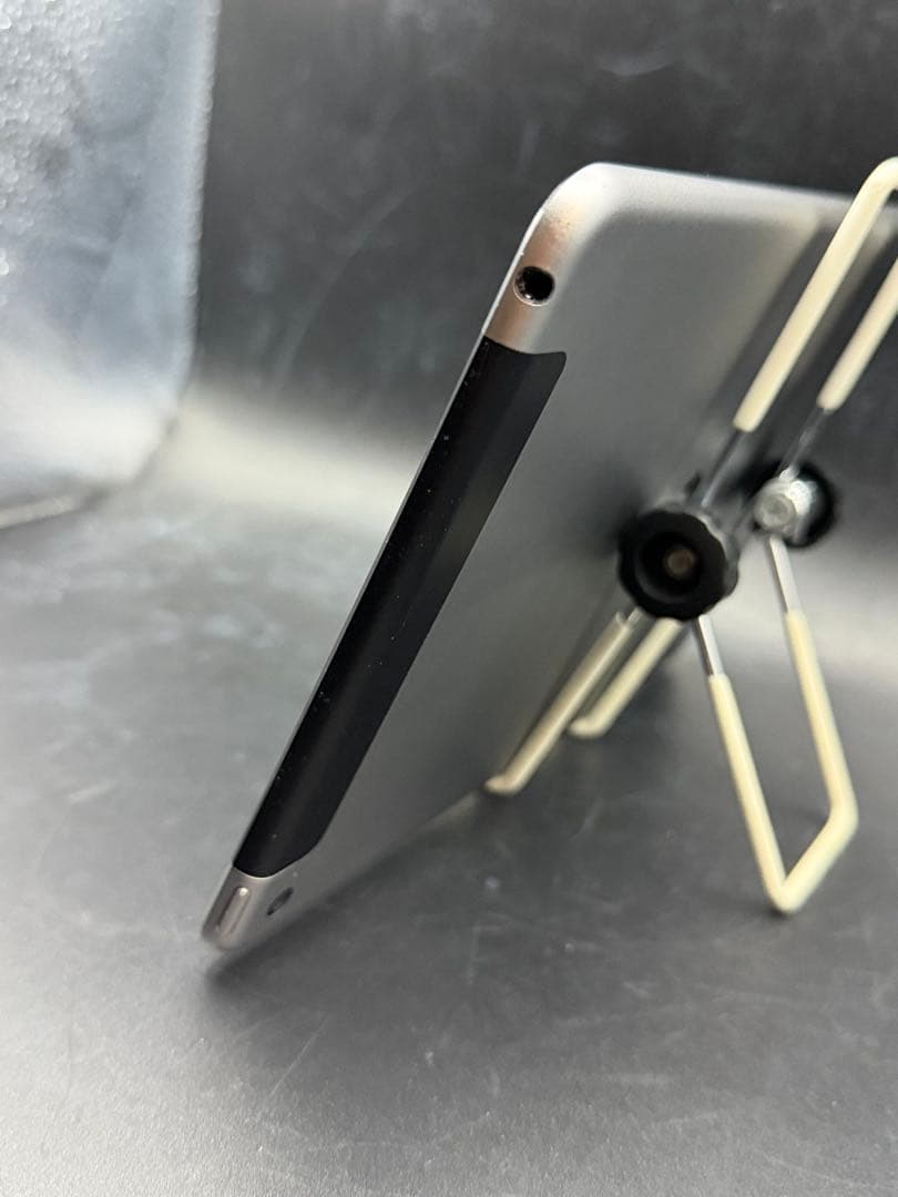 128GB SIMフリー iPad mini 4 画面きれいペンシルガラスシート