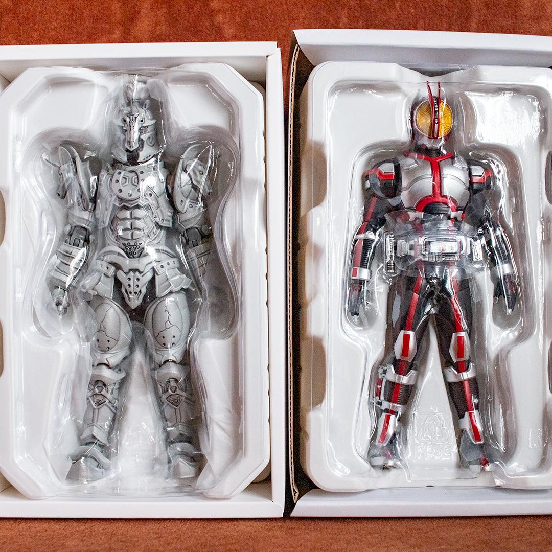 【週末値下げ】フィギュアーツ　真骨彫　仮面ライダーファイズ &ホースオルフェノク