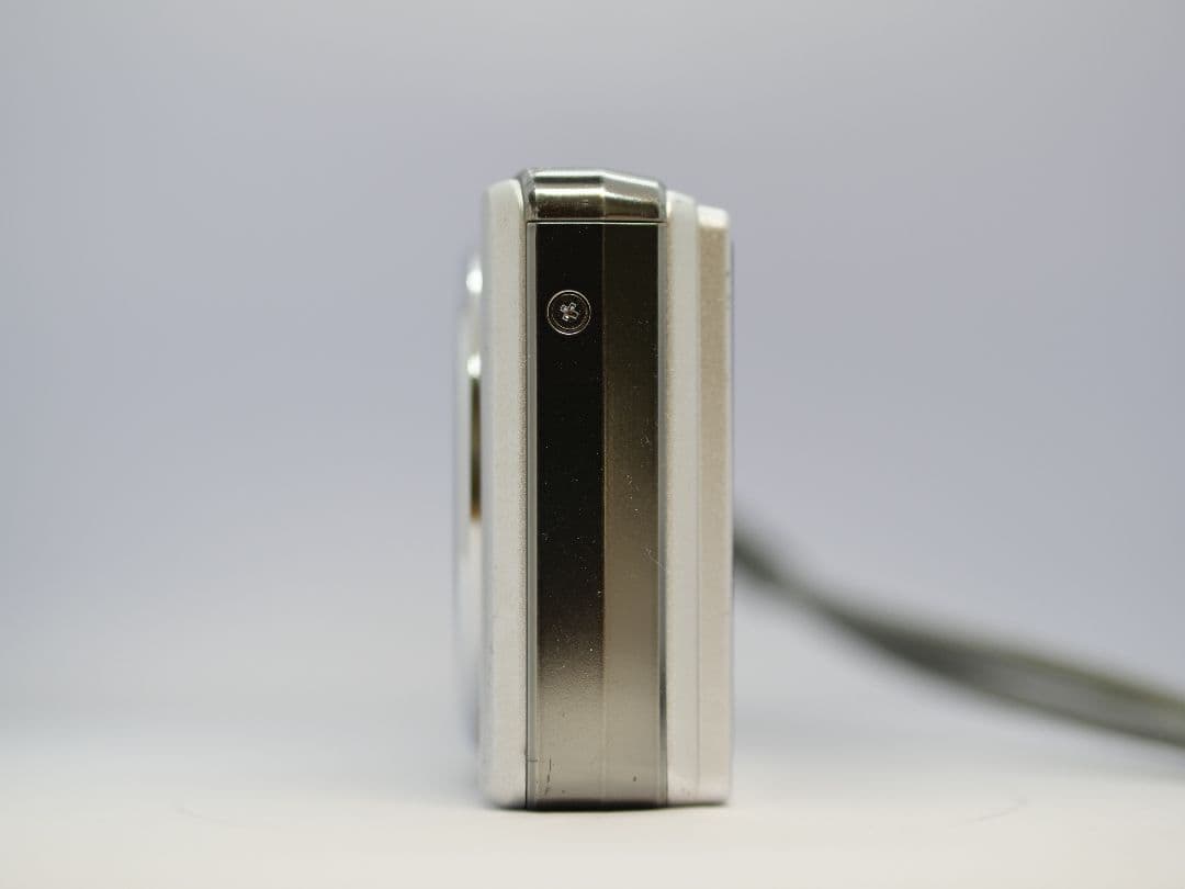 デジタルカメラ DMC-FS7