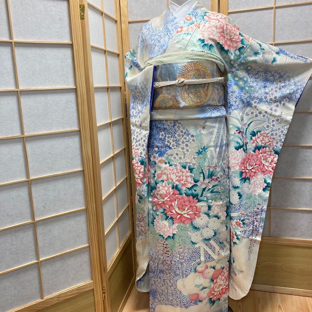 ［9772］振袖 4点セット 牡丹草花 逸品 白 成人式 卒業式 正絹 着物 袷