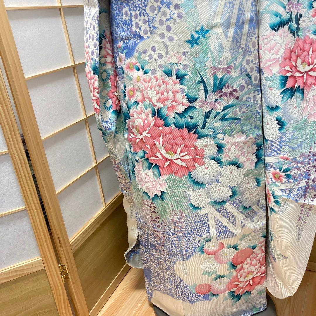 ［9772］振袖 4点セット 牡丹草花 逸品 白 成人式 卒業式 正絹 着物 袷