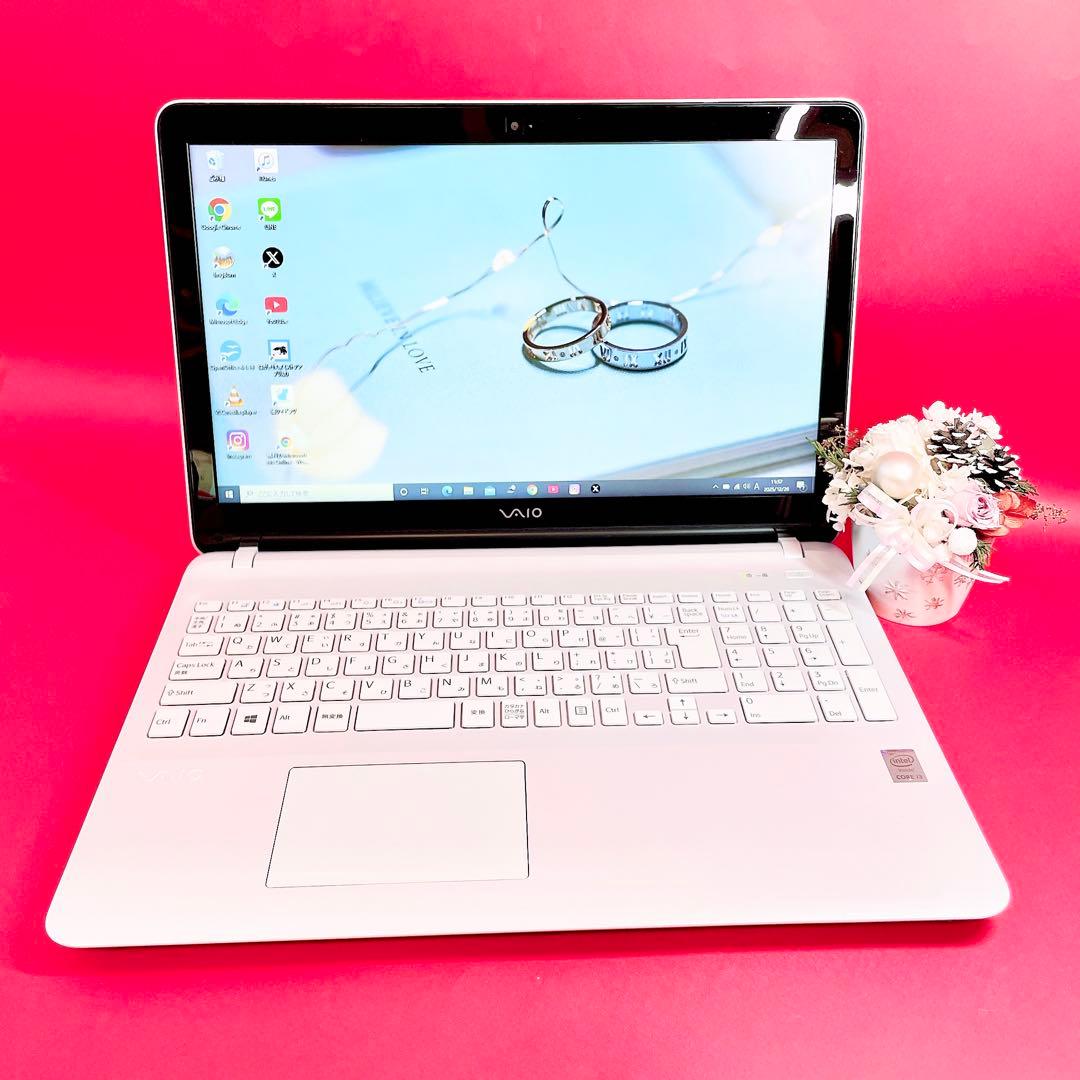 たっぷり大容量1TB❣️大人気VAIO薄型ノートパソコン✨️おしゃれ白✨️カメラ付き