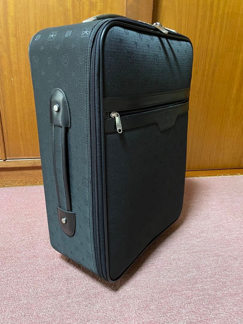 氷川きよしキャリーケース　キー付き