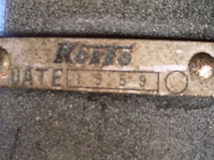 木造鉄道車両の室内灯。小糸製1959年。