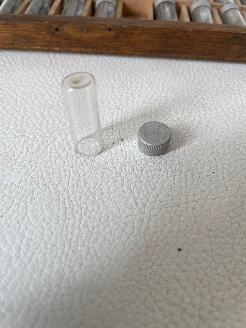 時計用 部品 ネジ 精密機械 収納瓶 ミニチュア ガラス瓶 48個 ガラス瓶