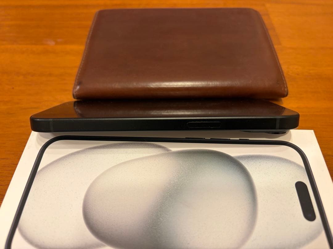 SIMフリーApple iPhone 15 256GB ブラック