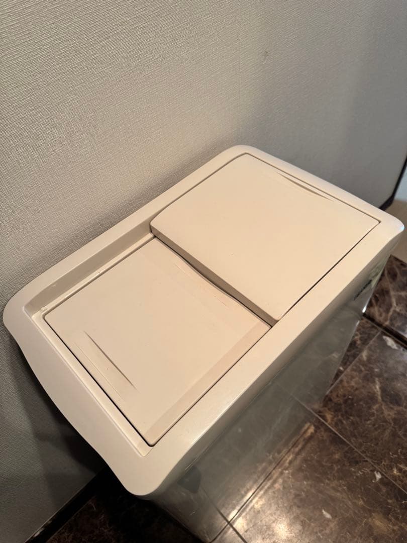 【限定値下】SANYO 冷凍ストッカー　ホワイト　SCR-S42