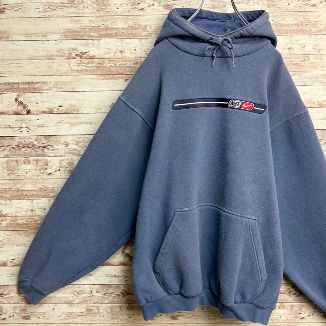 【00s NIKE】人気デザイン!!　刺繍　センターロゴ　Lサイズ　パーカー