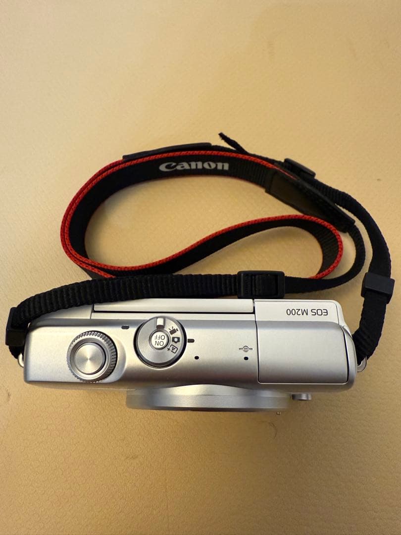 Canon EOS M200 15-45mm レンズ　ホワイト