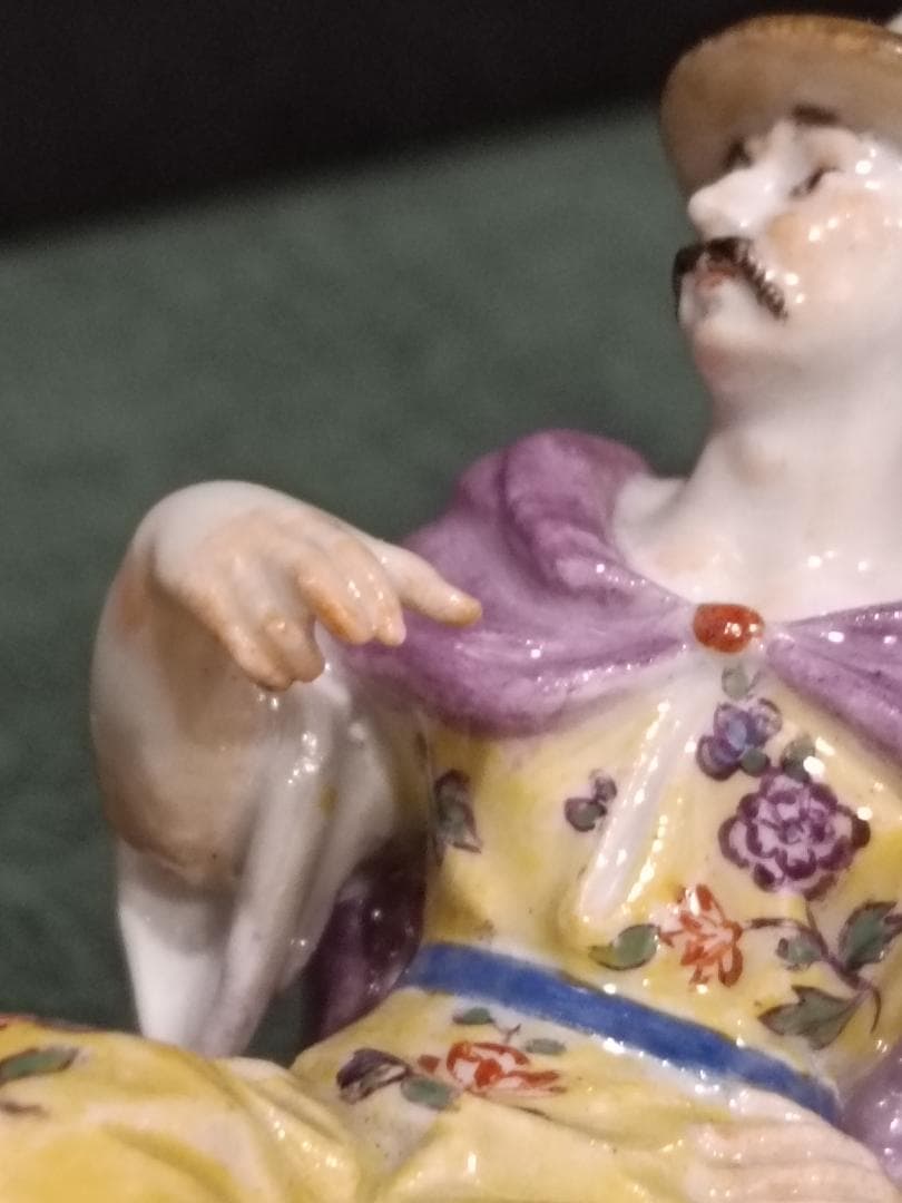 陶器製 男性フィギュリン