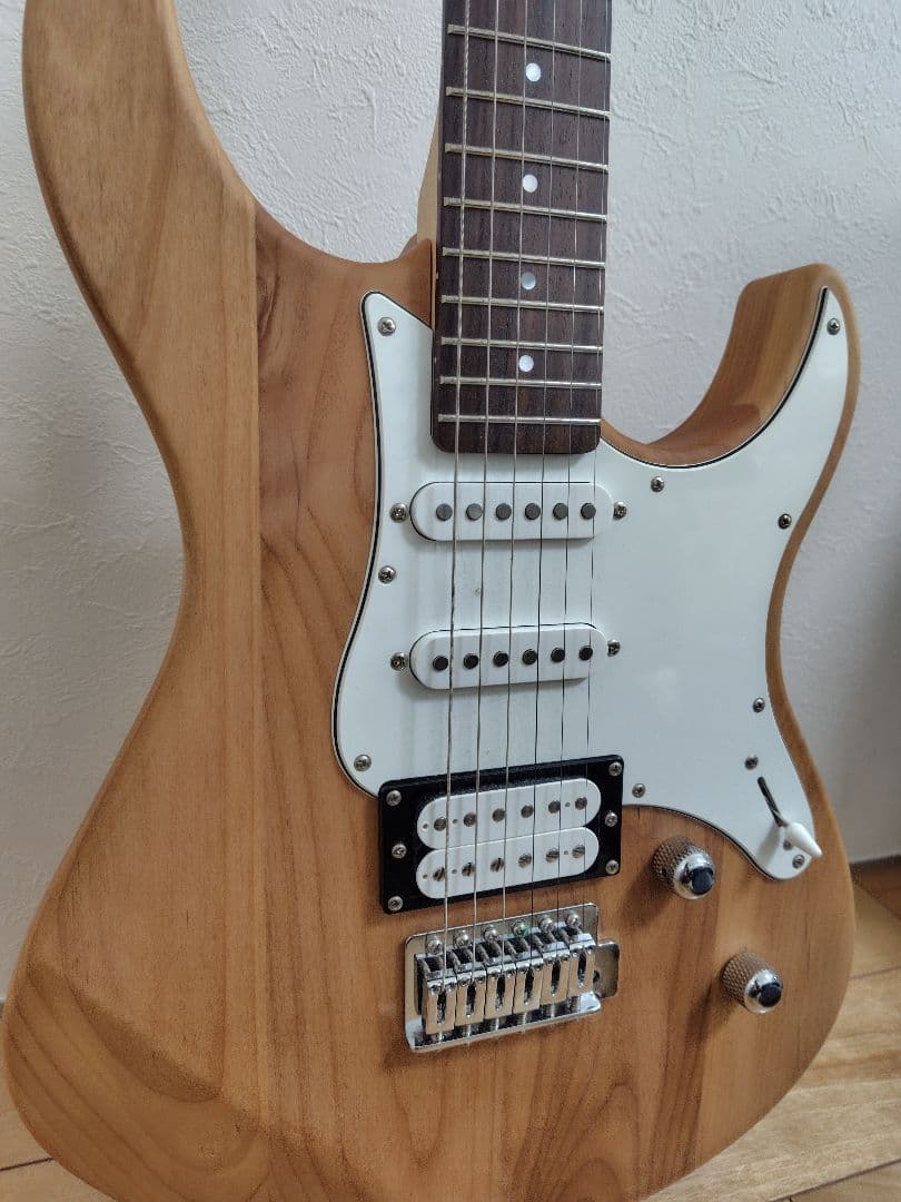 Yamaha PACIFICA112v エレキギター