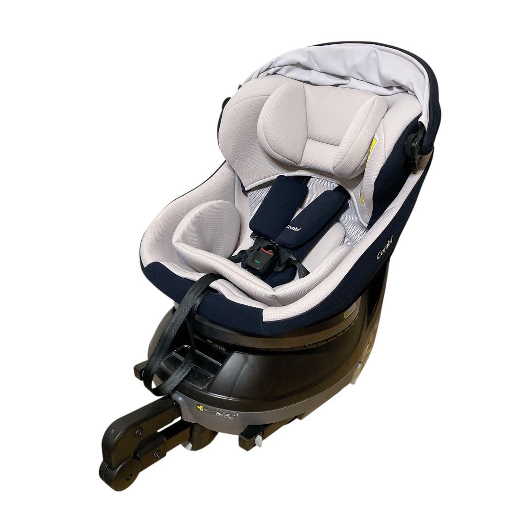 コンビ　クルムーヴスマート　Light ISOFIX ネイビー　新生児