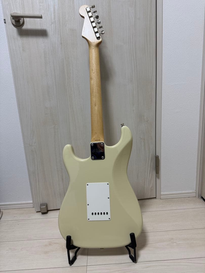 momose MST1-STD/NJ OWH エレキギター