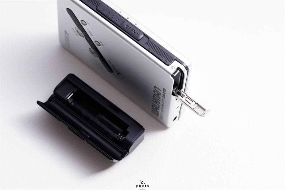 SONY WALKMAN 薄型高音質 カセットウォークマン WM-EX677 S