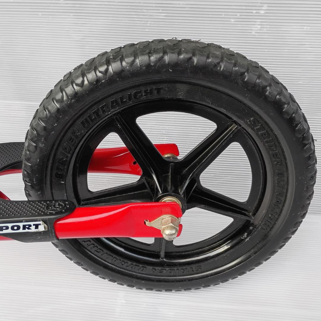 【美品】STRIDER ストライダー スポーツモデル 12インチ キックバイク