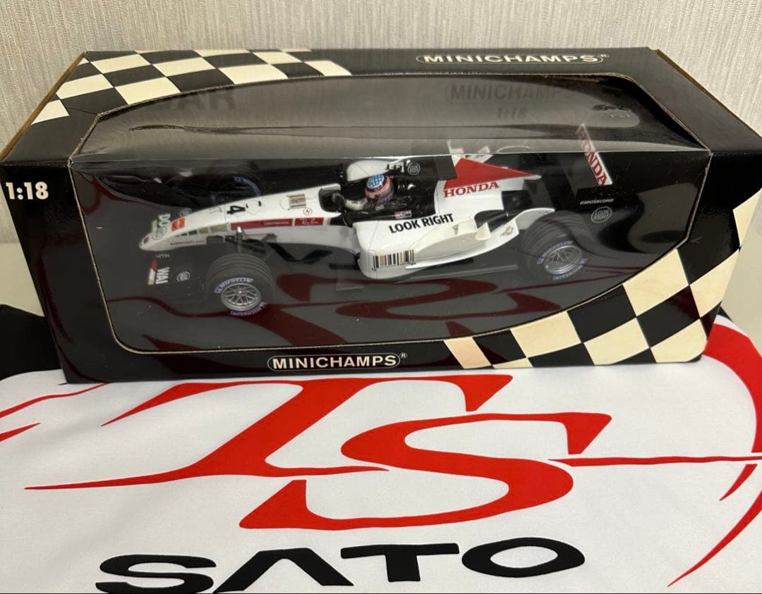 MINICHAMPS 1:18 ミニカー B.A.R Honda Showcar
