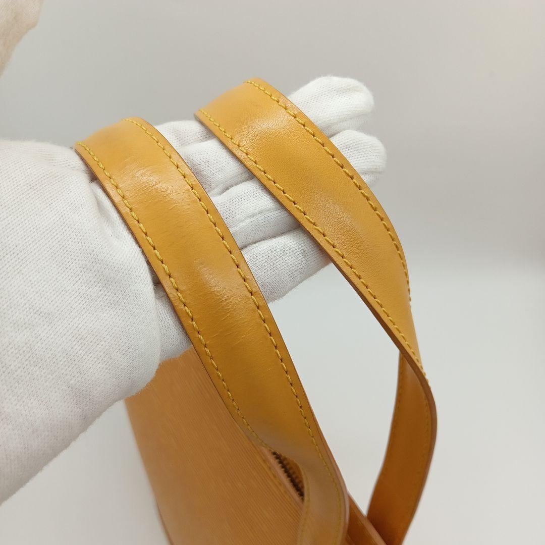 2-2213 LOUISVUITTON エピ サンジャック ハンドバッグ