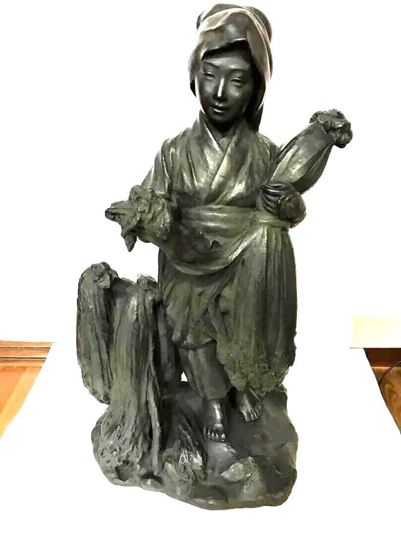 銅製:乙女像「瑞穂の国の娘子らし」