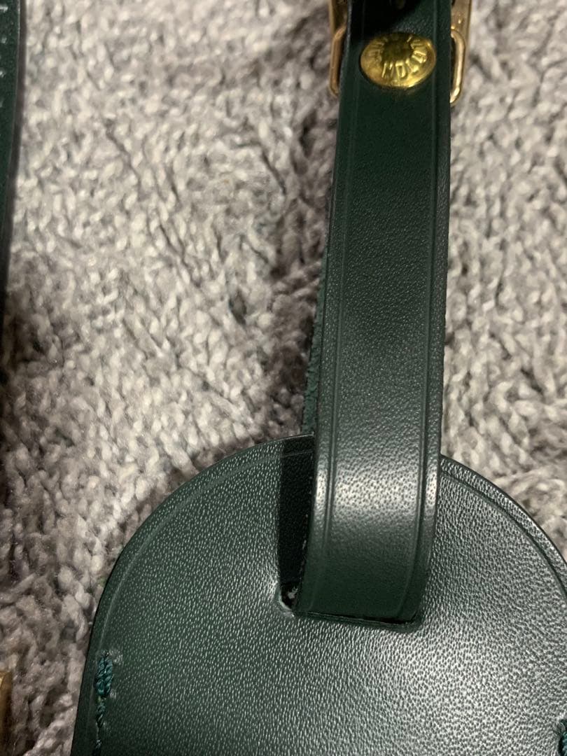 LOUIS VUITTON ネームタグ ダークグリーン。美品。希少。超おすすめ。