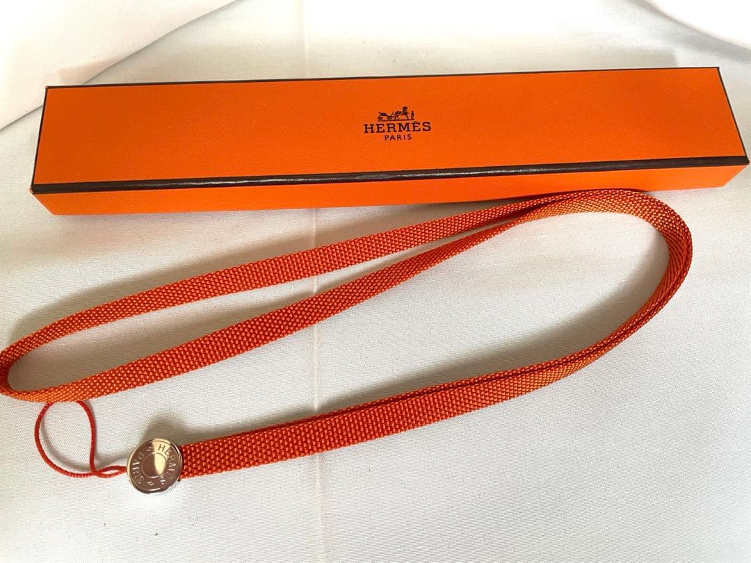 【新品・未使用】HERMES ネックストラップ　ロング　オレンジ
