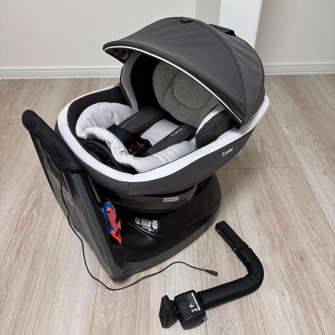 チャイルドシート combi