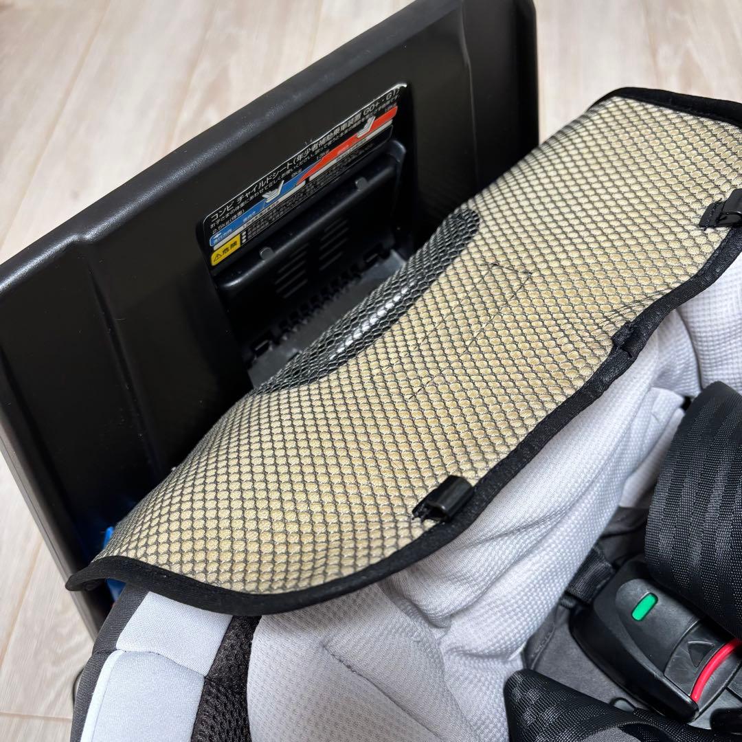 チャイルドシート combi