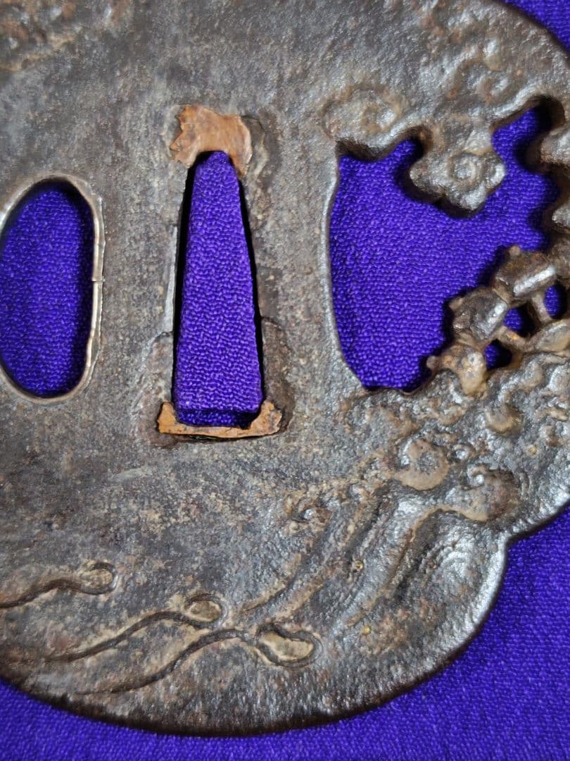 江戸初期　鉄地　透かし鍔、桐箱付