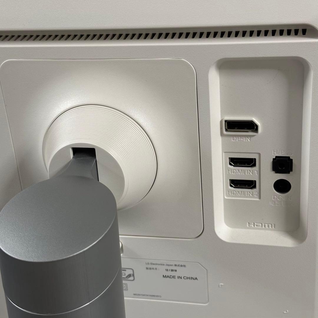 LG 27UL550-W 27型 4K 液晶ディスプレイ HDR対応