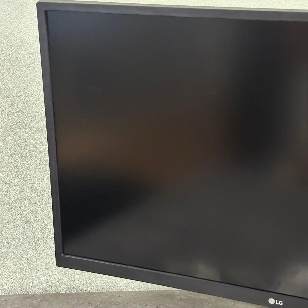 LG 27UL550-W 27型 4K 液晶ディスプレイ HDR対応