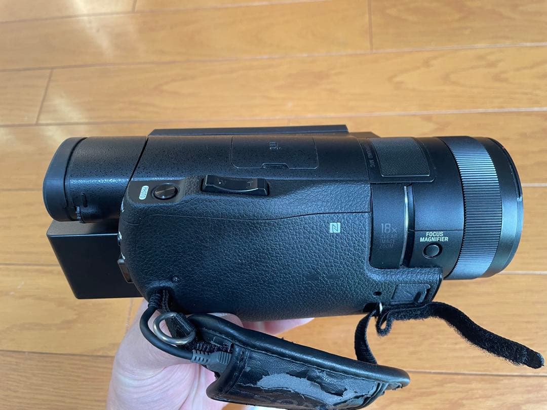 ソニーSONY ビデオカメラ FDR-AX100 4K (三脚セット付き)