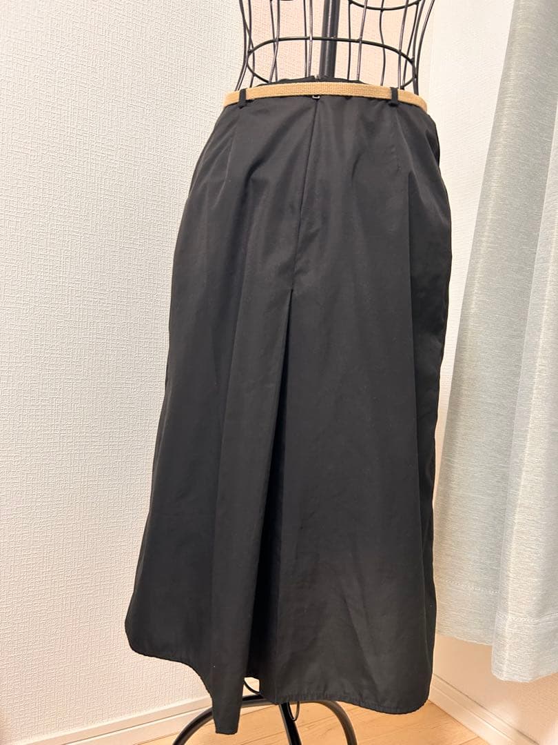 PRADA プラダ　サイズ38　黒色スカート 専用ベルト付き