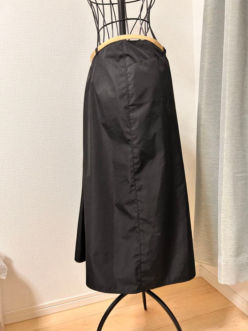 PRADA プラダ　サイズ38　黒色スカート 専用ベルト付き