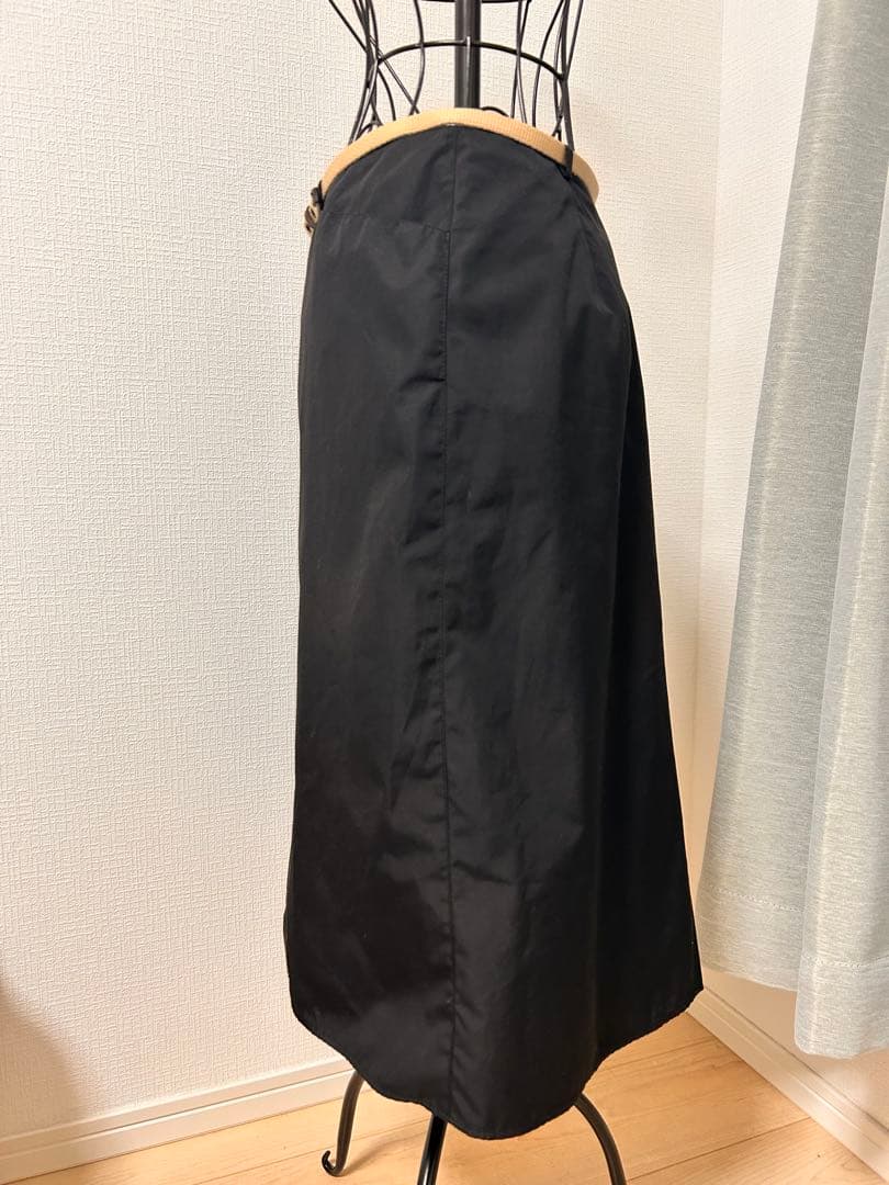 PRADA プラダ　サイズ38　黒色スカート 専用ベルト付き