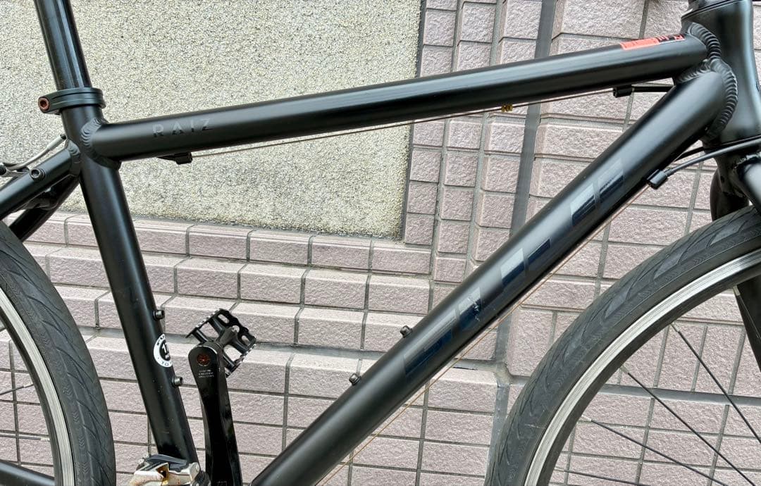 FUJI フジRAIZ 2023年　クロスバイク　マットブラック　18段　東京