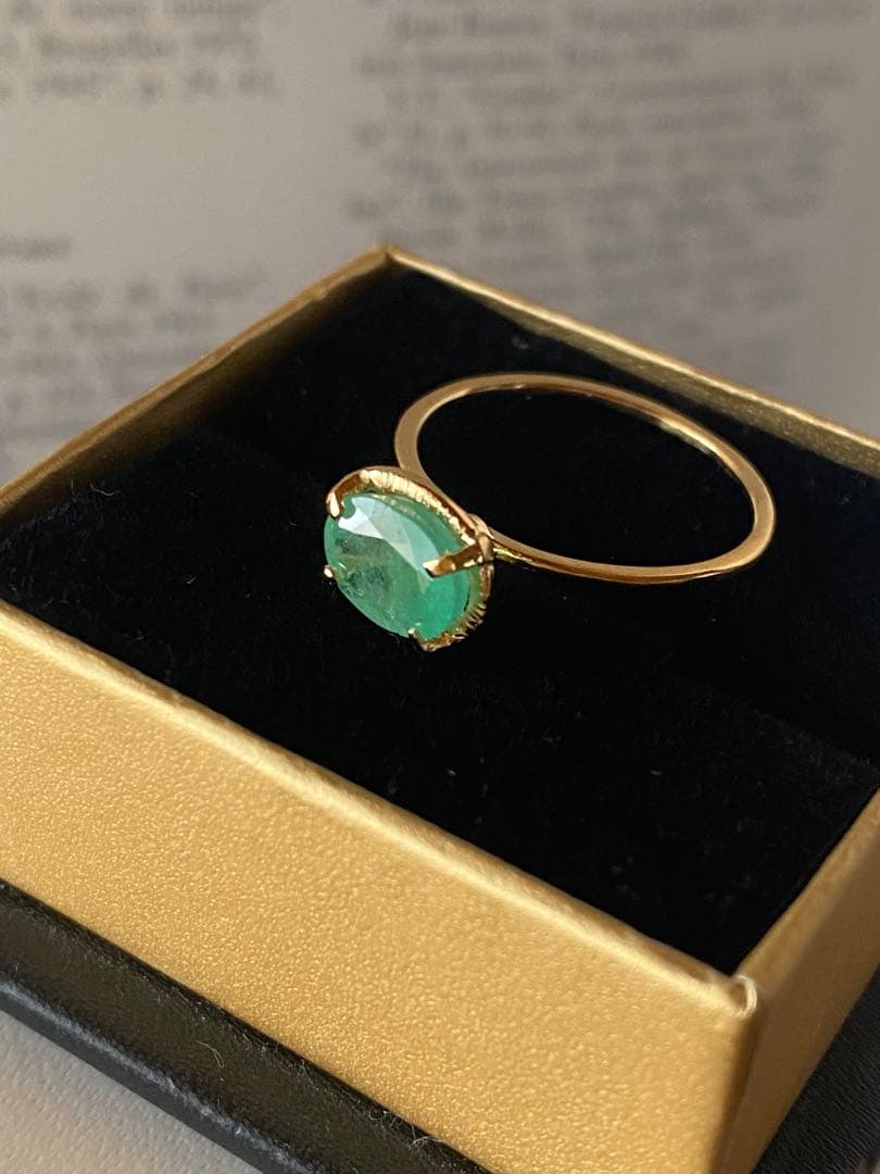 ぽー　エメラルド高貴リング