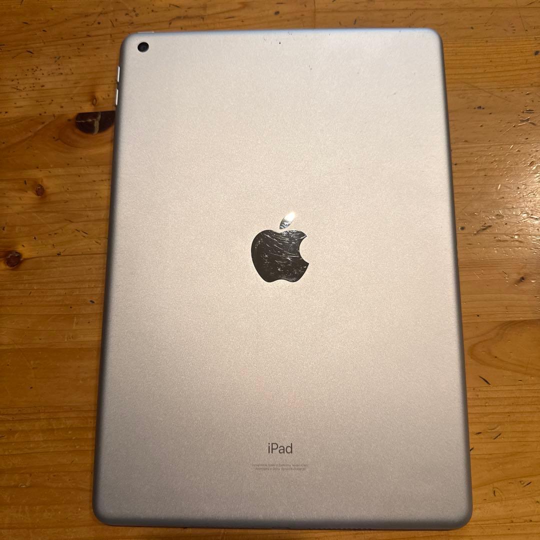 iPad 本体 + カバー