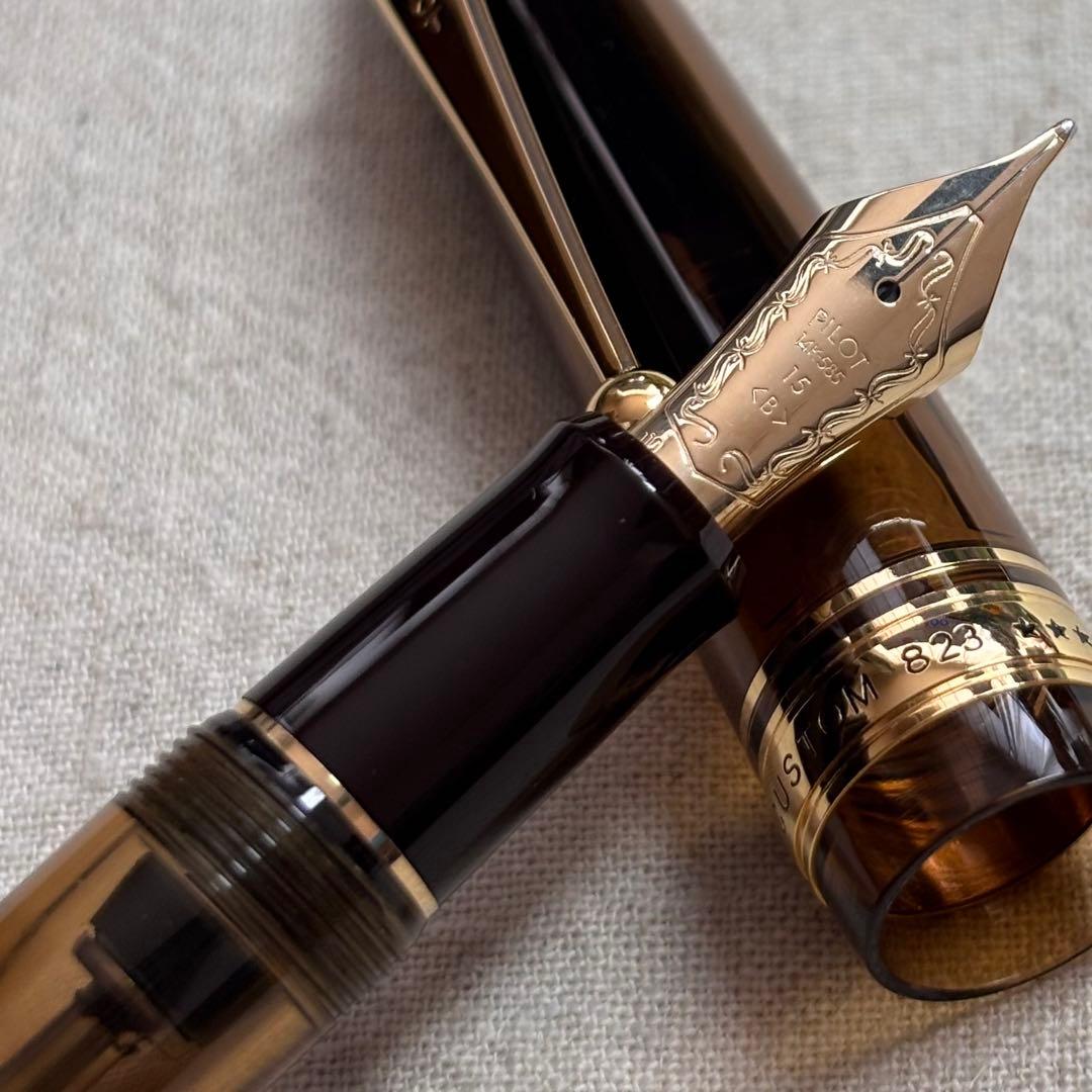 ✴︎PILOT✴︎パイロットCUSTOM カスタム ８２３　14K 585 B太字