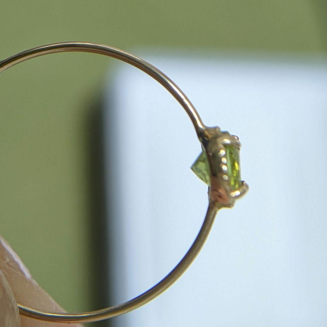 k10 華奢リング　ペリドット　ラウンド4ミリ　11号　ブルーオパールおまけつき