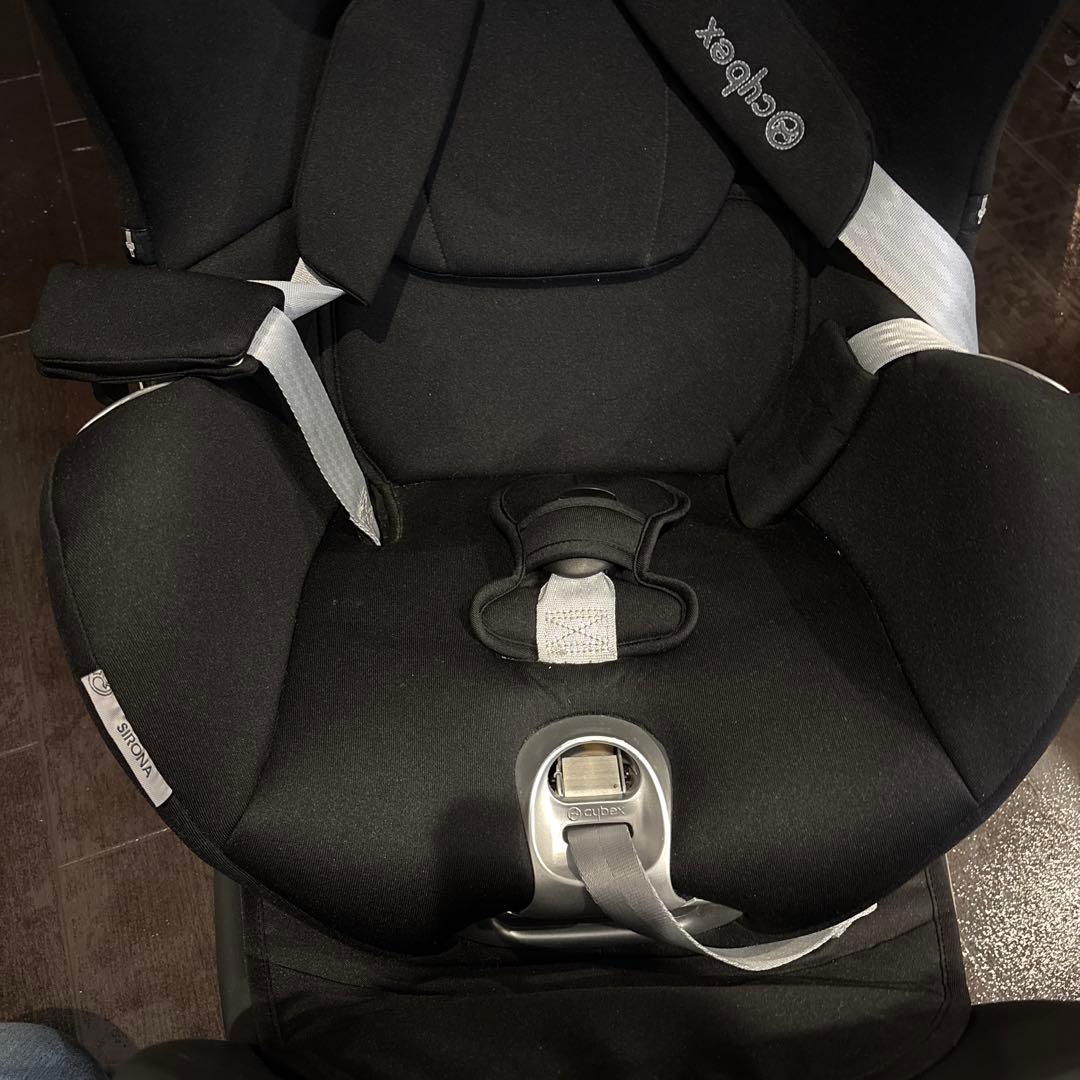 チャイルドシート アイソフィックス　車　ベビーチェア