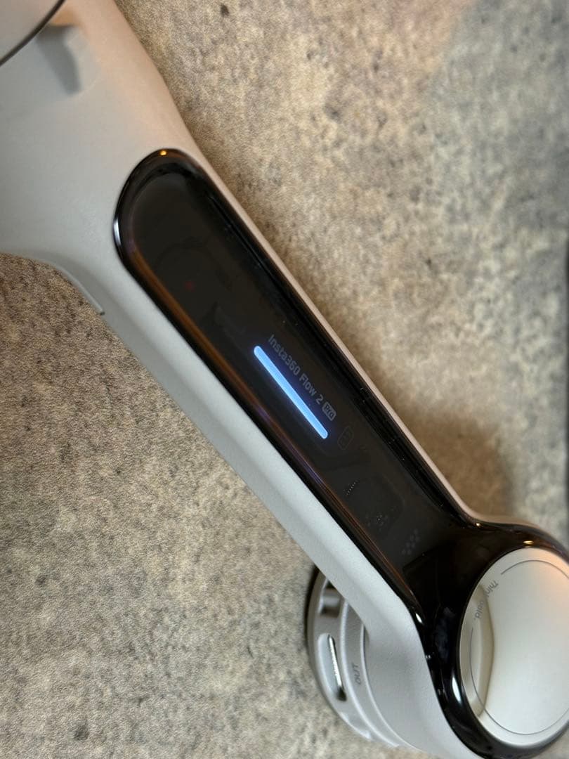 ジンバル　Insta360 flow 2 pro