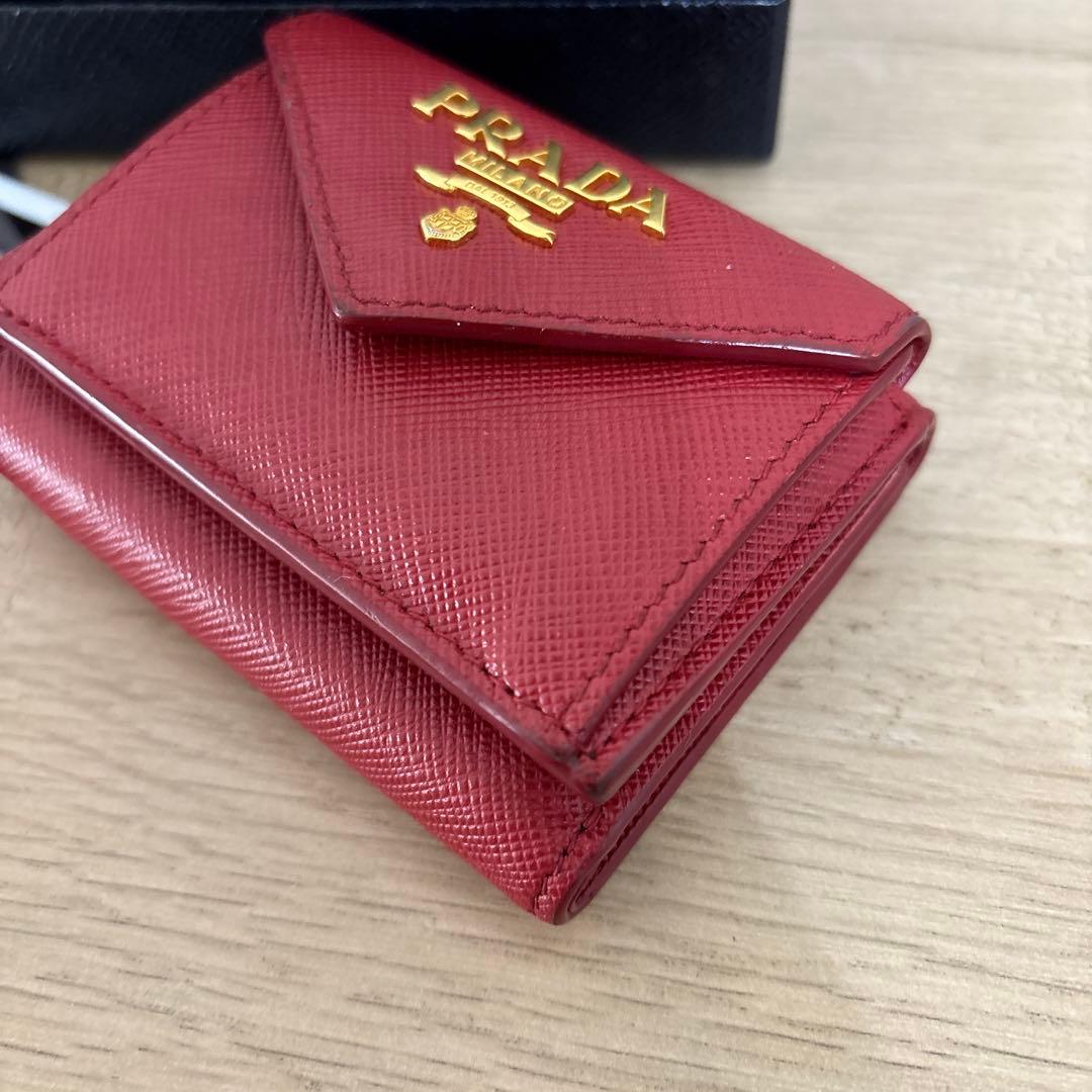 PRADA☆サフィアーノ レッド 財布　★お値下げしました✨