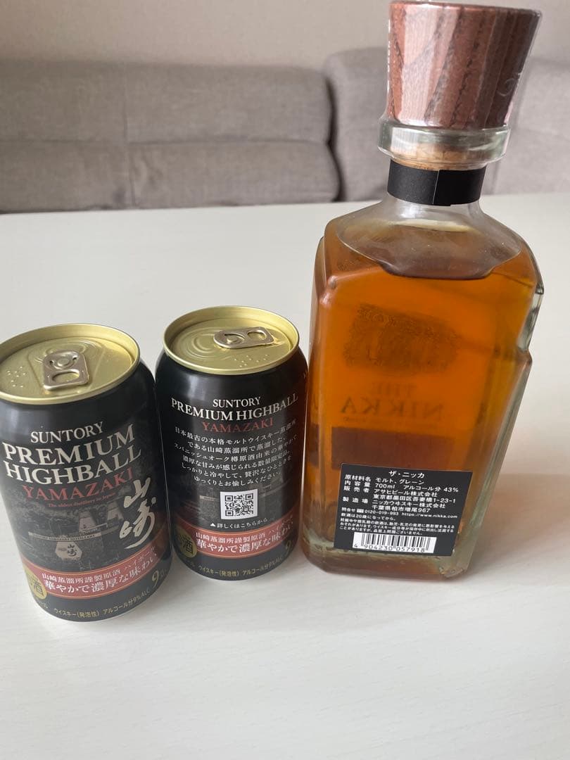 ウイスキー：ザニッカ　700ml +山崎ハイボール缶２缶