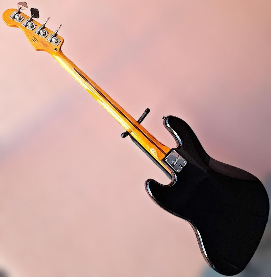 ■Squier Fender Classic Vibe 70 Jazz Bass