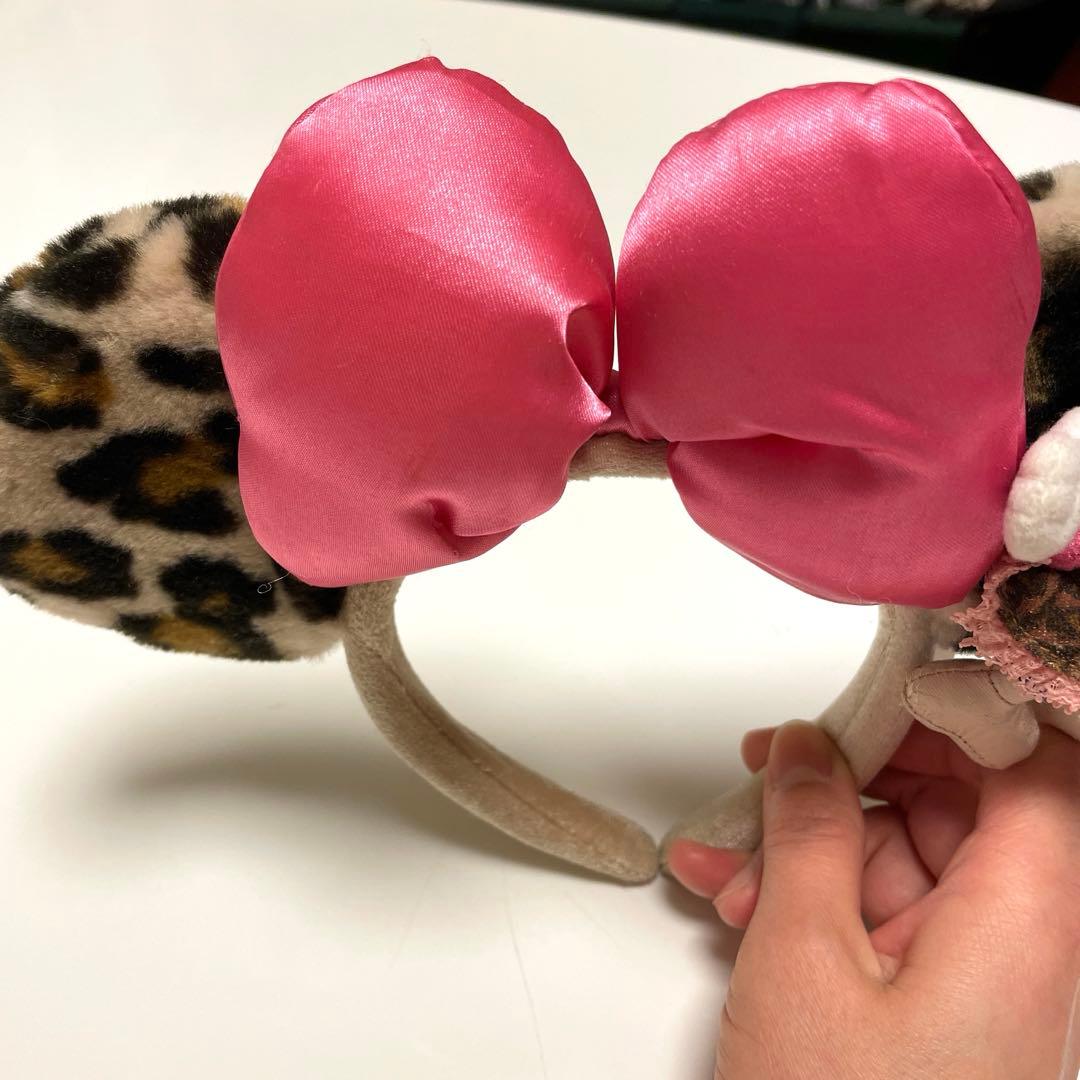 ☆ディズニー☆ミニーマウス　ヒョウ柄カチューシャ&ポシェット