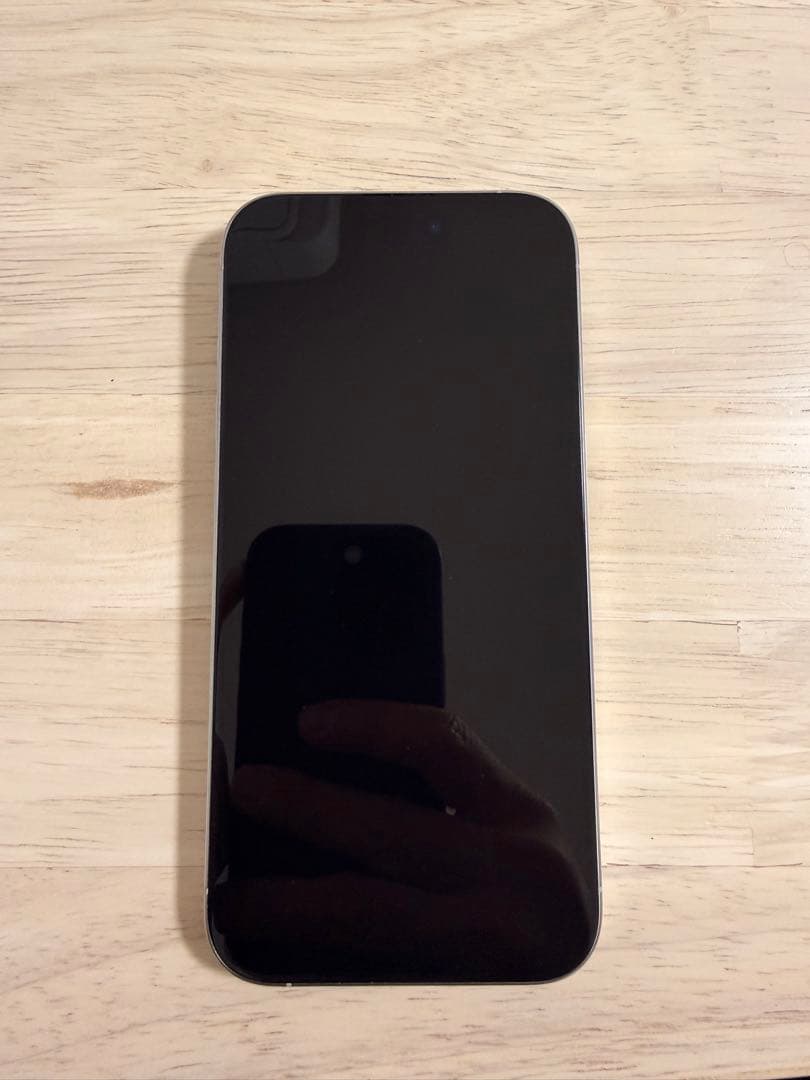 【美品】Apple iPhone 15 Pro 128GBホワイトチタニウム